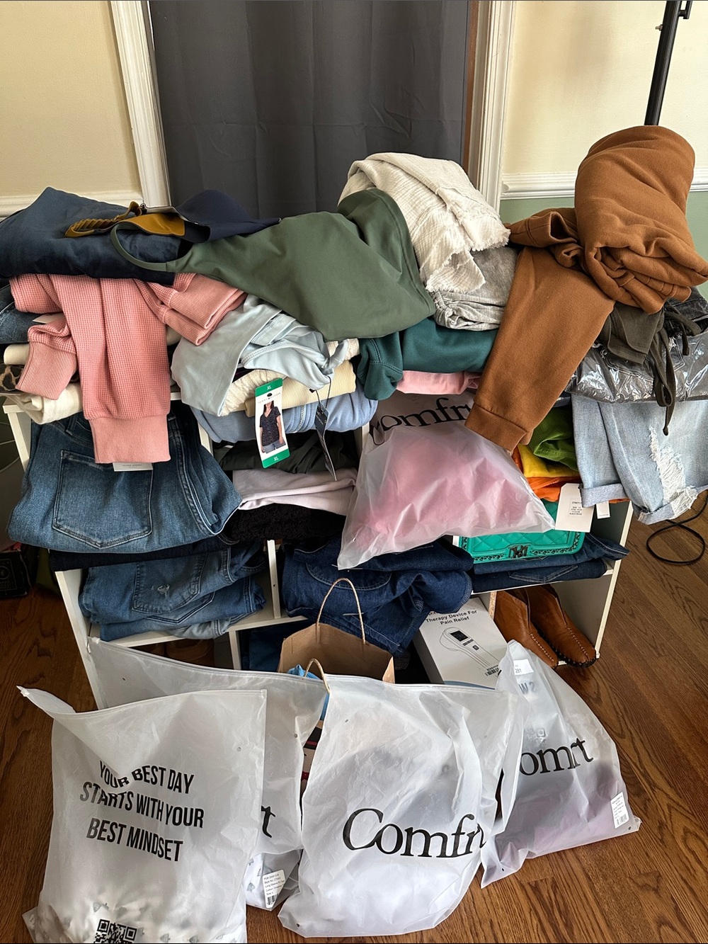 150+ lot NWT ALL NAME BRAND SALE jeans sweaters shoes boots. Extras